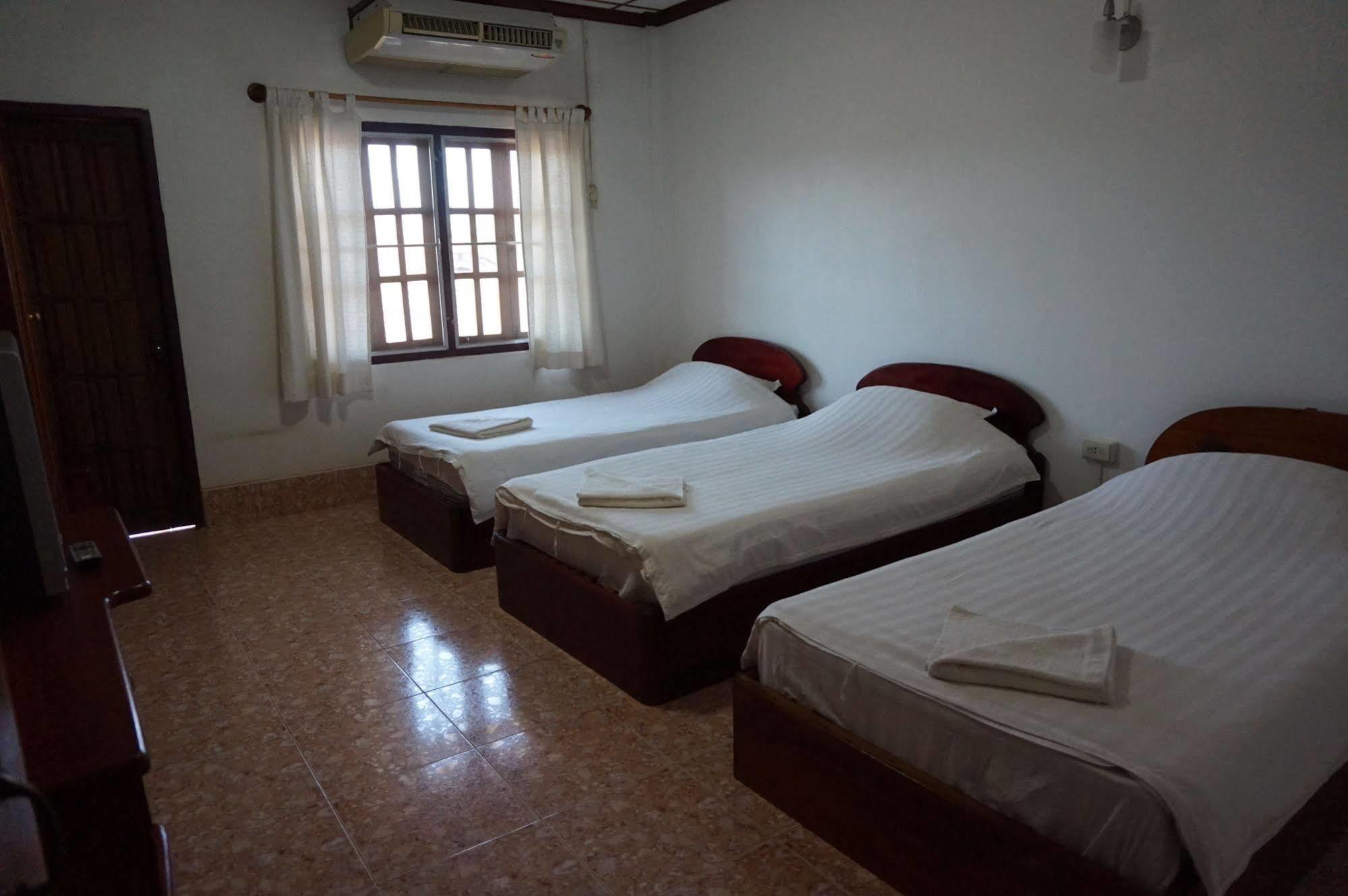 Phaythavone Hotel Pakse Extérieur photo
