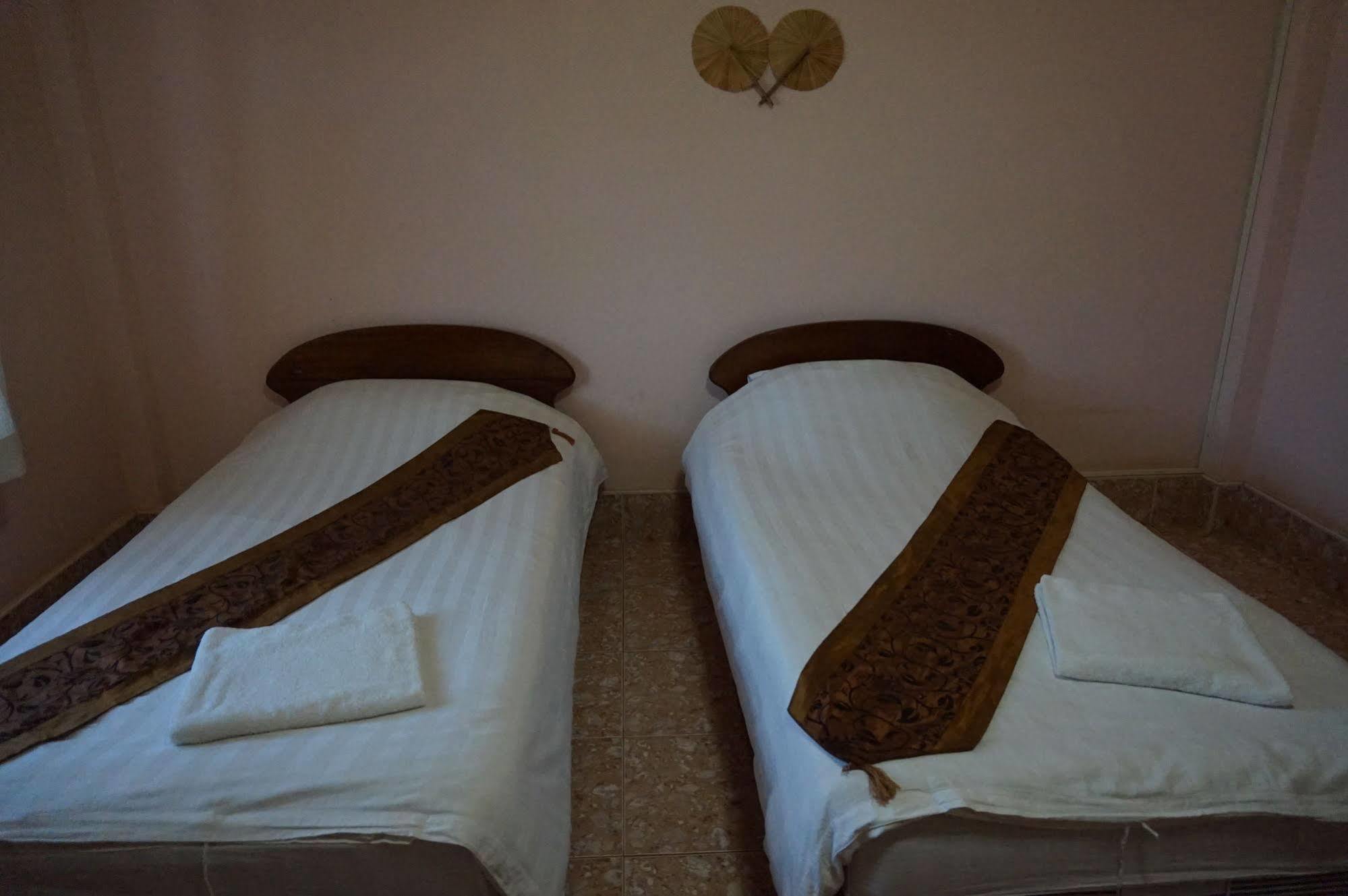 Phaythavone Hotel Pakse Extérieur photo