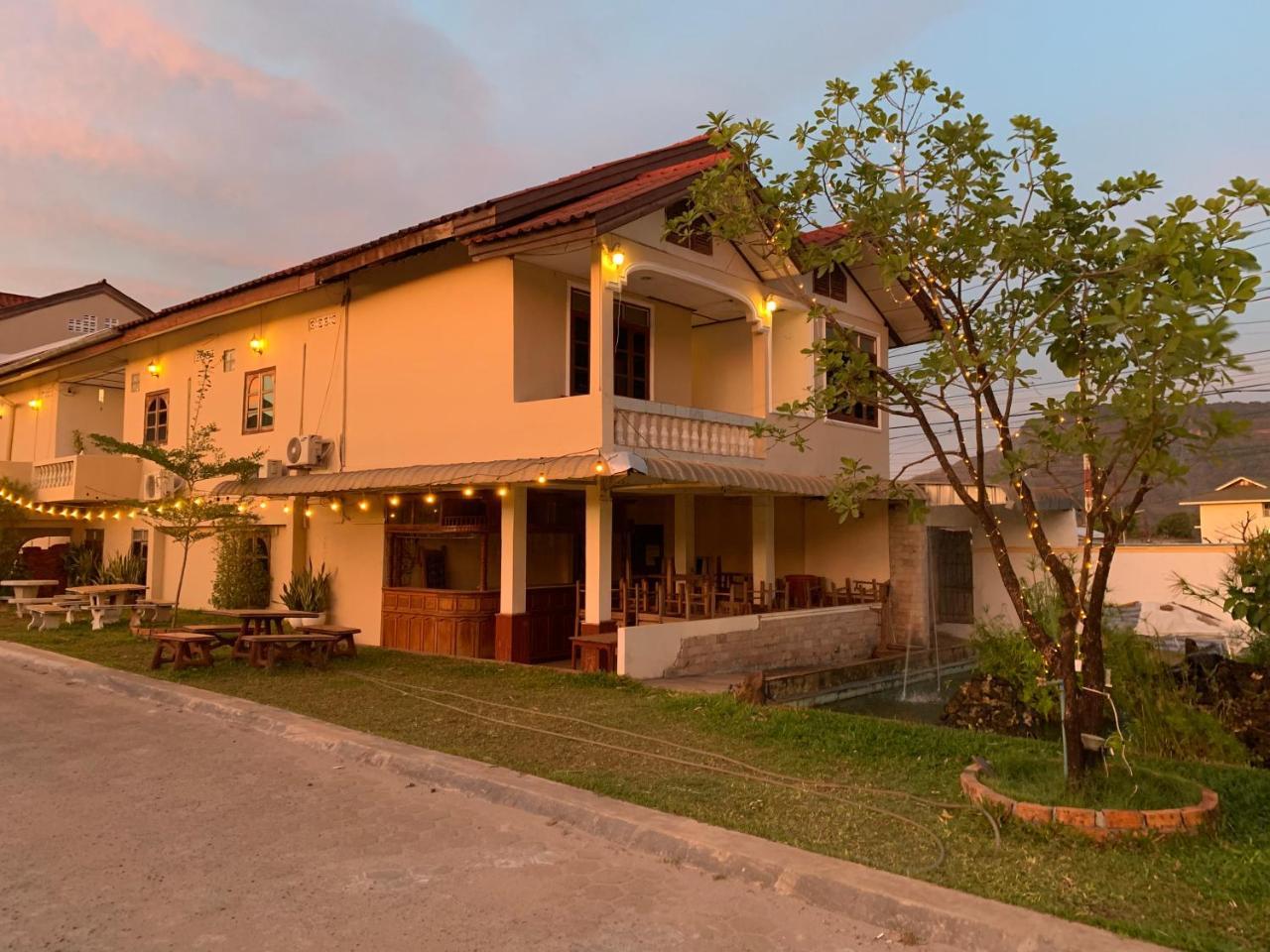 Phaythavone Hotel Pakse Extérieur photo